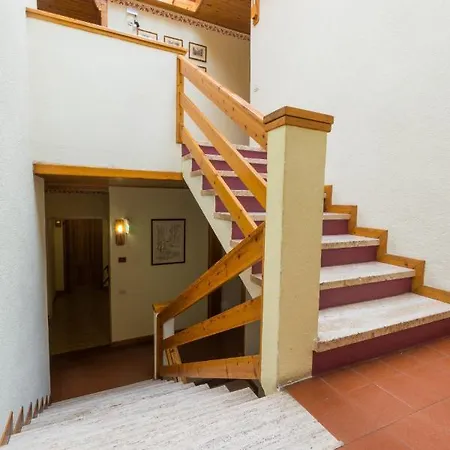 Dalla Mena Hotell