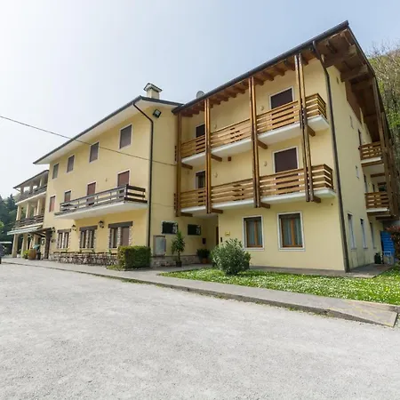 Dalla Mena Hotell