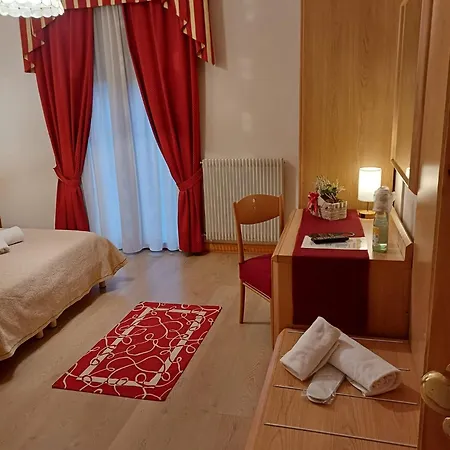 Dalla Mena Отель