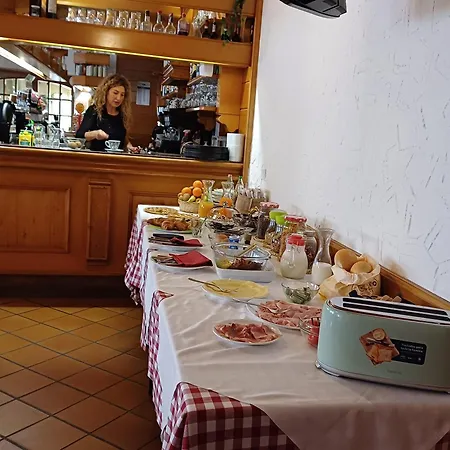 Szálloda Dalla Mena 2*